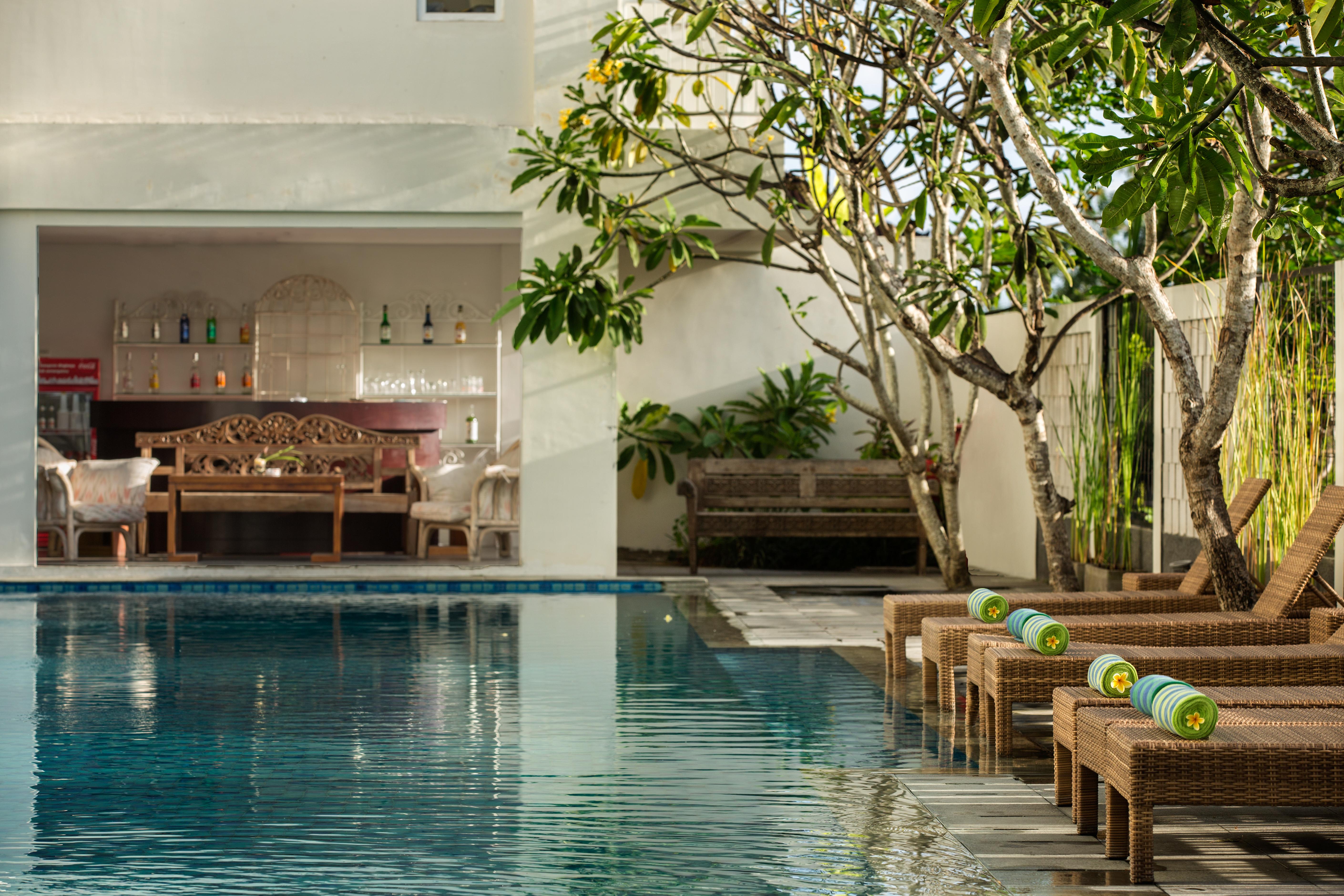 โรงแรมพารากอน เซมินยัค ภายนอก รูปภาพ