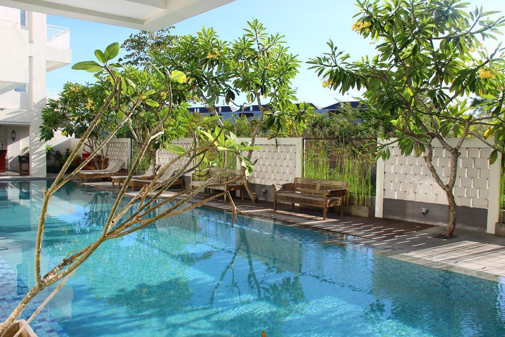 โรงแรมพารากอน เซมินยัค ภายนอก รูปภาพ